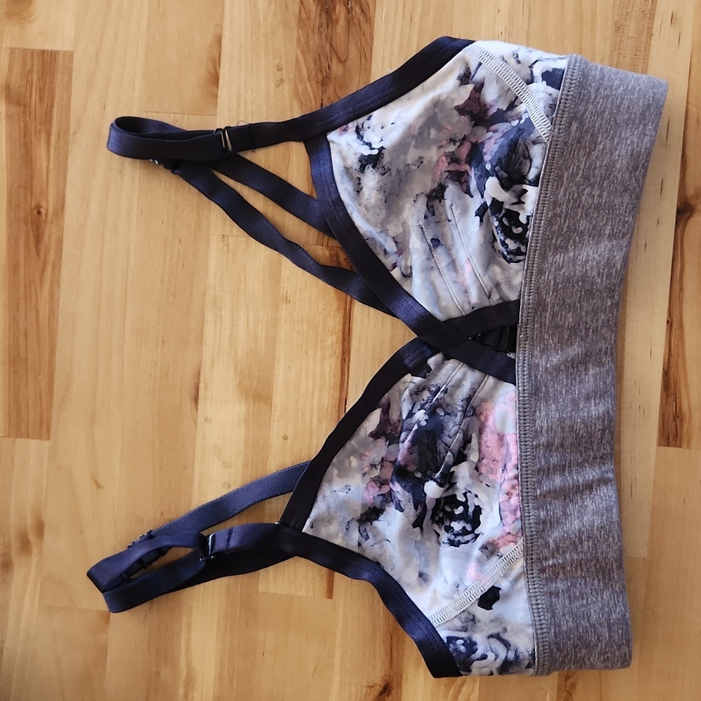 Floral and Grey Lululemon Sports Bra size 6
